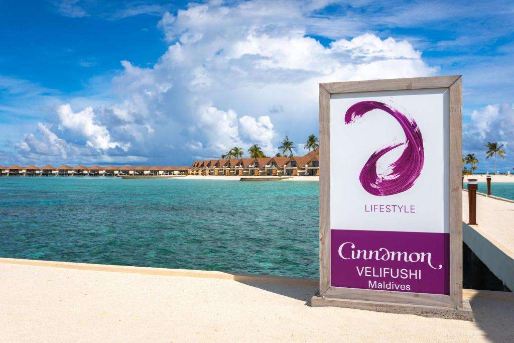 Cinnamon Velifushi